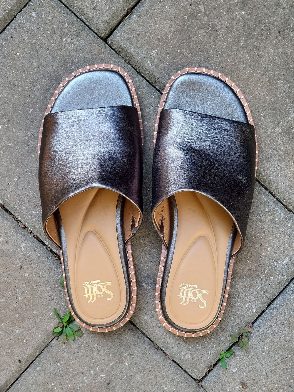 Sofft Noble II Dark Pewter Leather Slides 8.5 - Picture 12 of 14